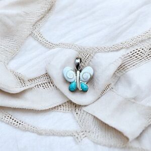 NWOT Natural Turquoise Pendant